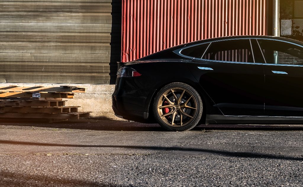 photo 8 Tesla Model S custom wheels AG M590 20x8.5, ET , tire size X R20. 20x10.0 ET 