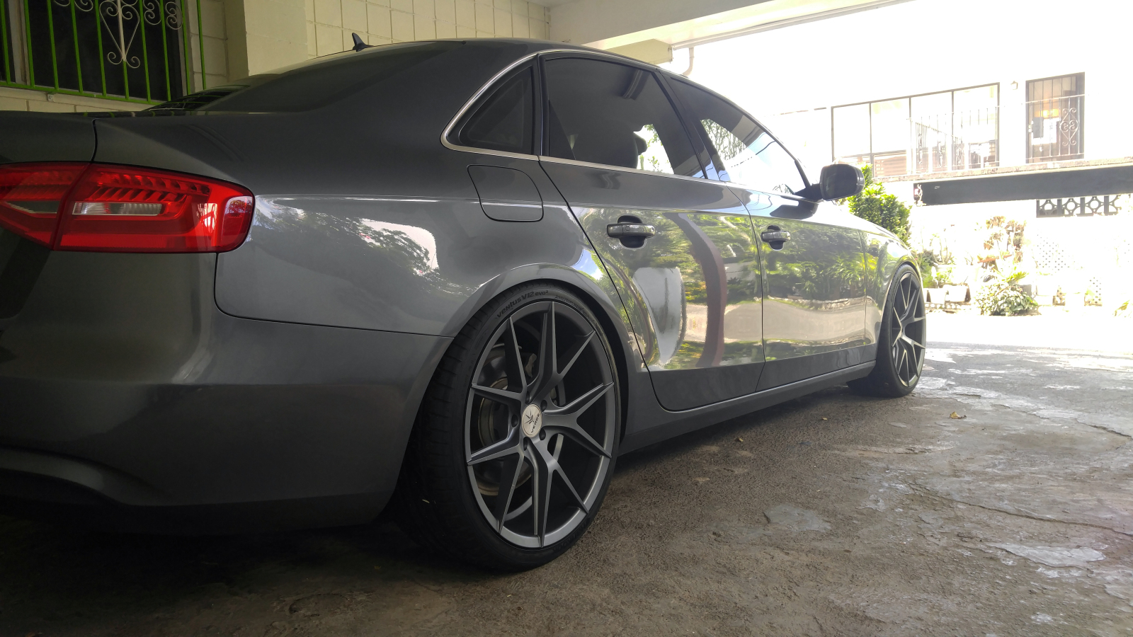 photo 1 Audi A4 custom wheels Verde Axis V99 20x9.0, ET +25, tire size 255/30 R20. x ET 