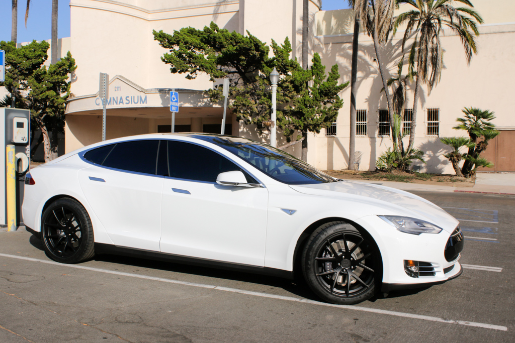 photo 1 Tesla Model S custom wheels Aristo Sport V5 20x, ET , tire size X R20. x ET 