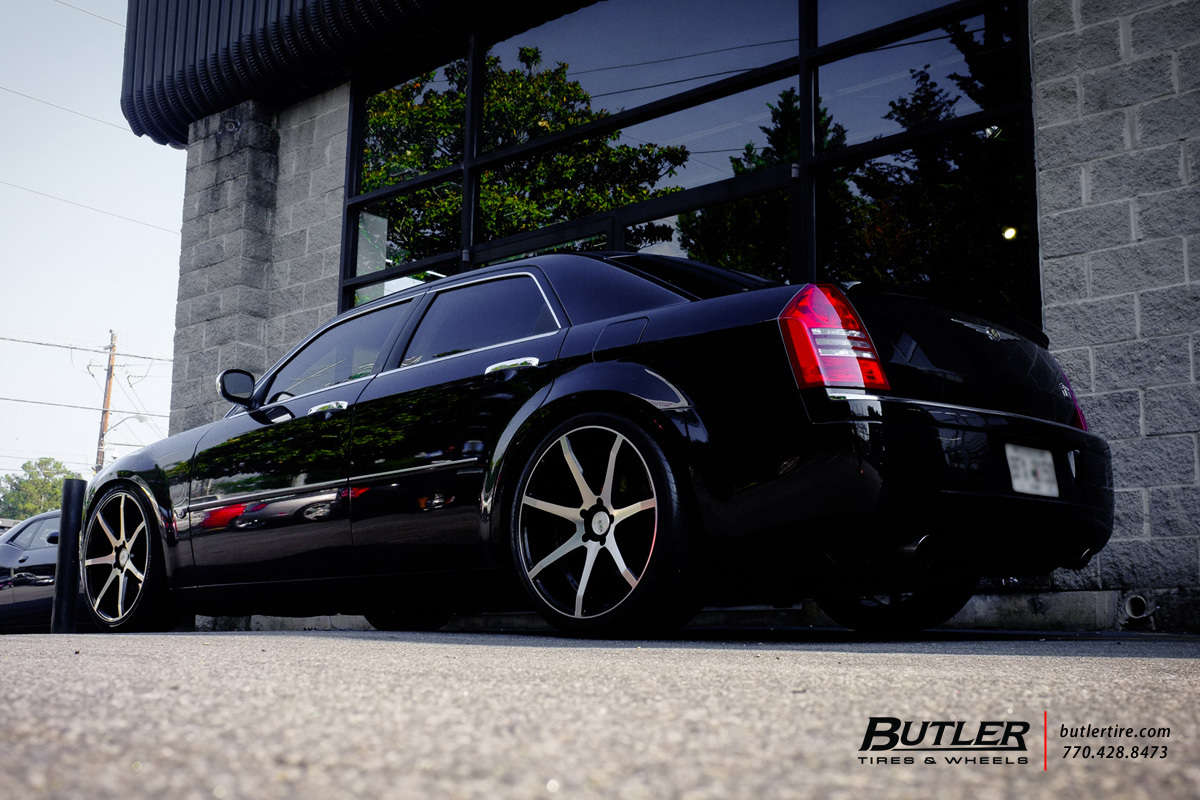 photo 3 Chrysler 300 custom wheels Savini BM10 22x, ET , tire size X R22. x ET 