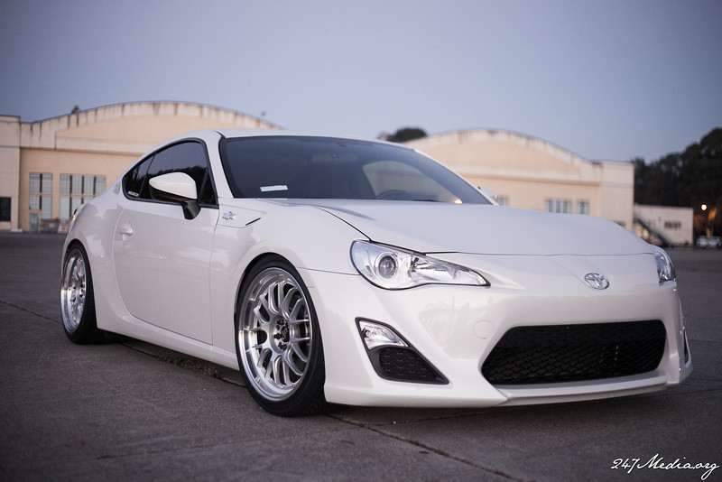 photo 5 Scion FR-S custom wheels Rota MXR 18x8.5, ET +44, tire size 225/40 R18. 18x9.5 ET+38 255/35 R18