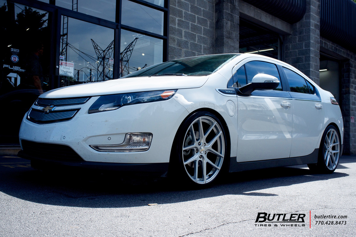 photo 2 Chevrolet Volt custom wheels TSW Geneva 20x, ET , tire size X R20. x ET 