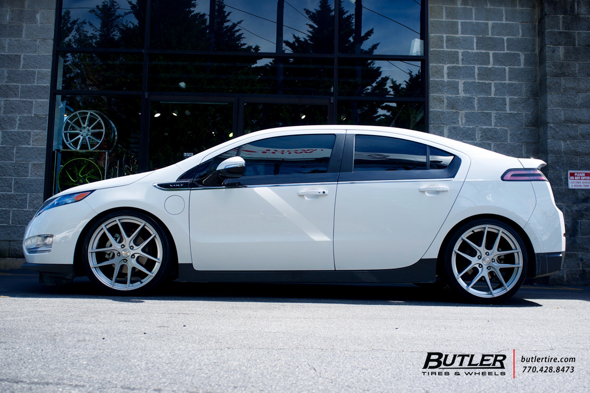 photo 3 Chevrolet Volt custom wheels TSW Geneva 20x, ET , tire size X R20. x ET 