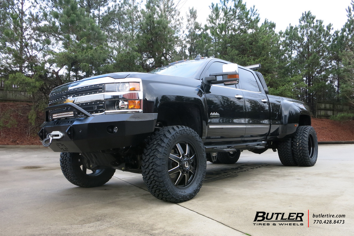 photo 1 Chevrolet Silverado 3500HD custom wheels Fuel Maverick 22x, ET , tire size X R22. x ET 