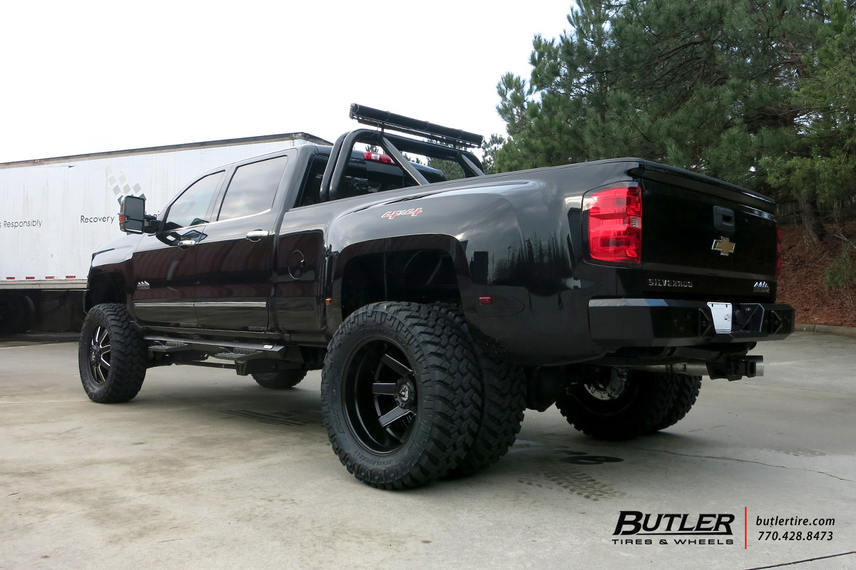 photo 3 Chevrolet Silverado 3500HD custom wheels Fuel Maverick 22x, ET , tire size X R22. x ET 