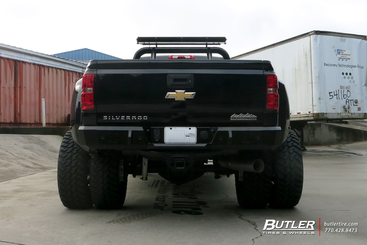 photo 4 Chevrolet Silverado 3500HD custom wheels Fuel Maverick 22x, ET , tire size X R22. x ET 