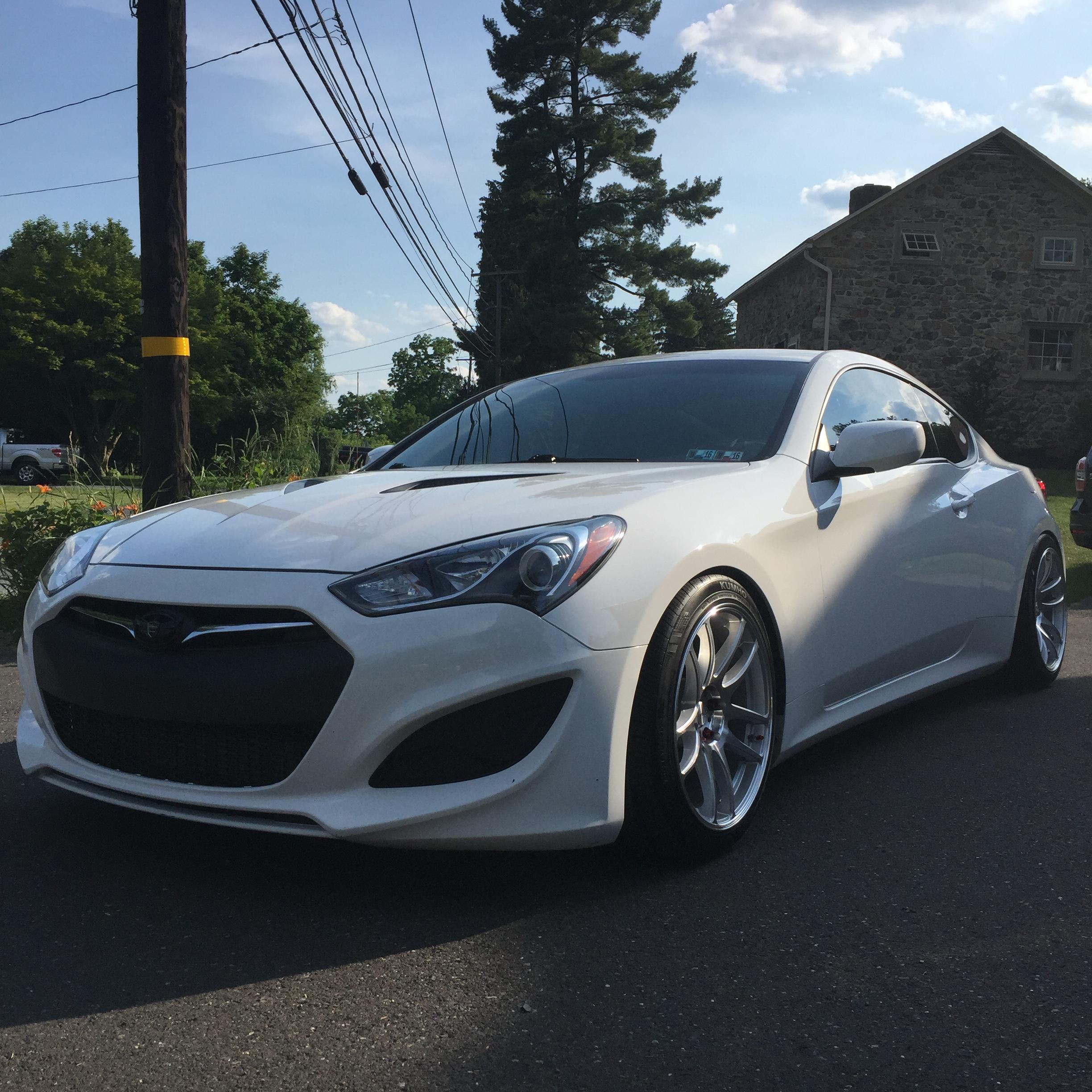 photo 2 Hyundai Genesis Coupe custom wheels   18x9.5, ET +22, tire size 245/40 R18. 18x10.5 ET+22 275/35 R18