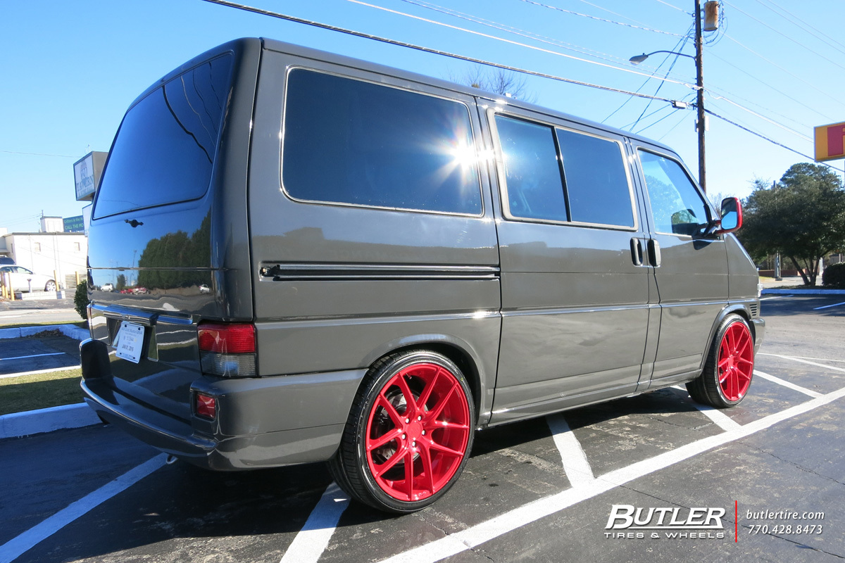 photo 2 Volkswagen EuroVan custom wheels Niche Targa 20x, ET , tire size X R20. x ET 