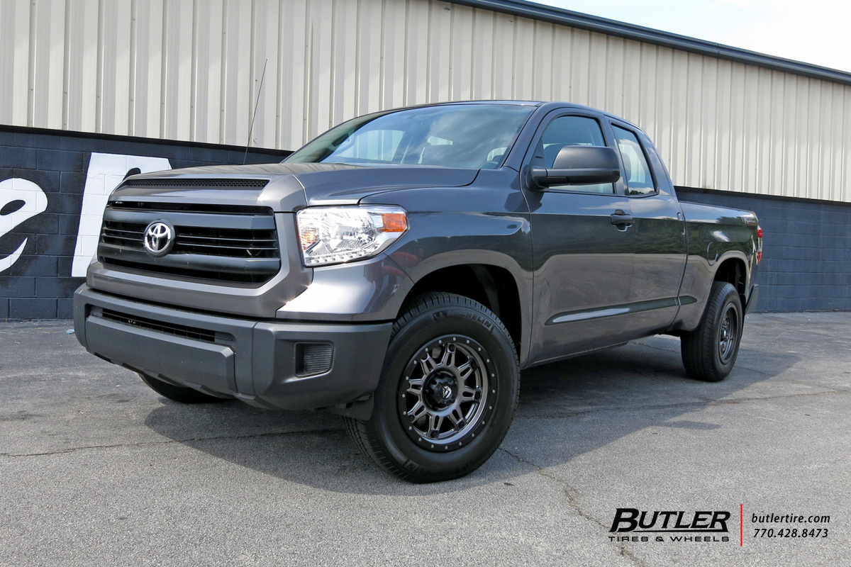 photo 1 Toyota Tundra custom wheels Fuel Hostage 18x, ET , tire size X R18. x ET 