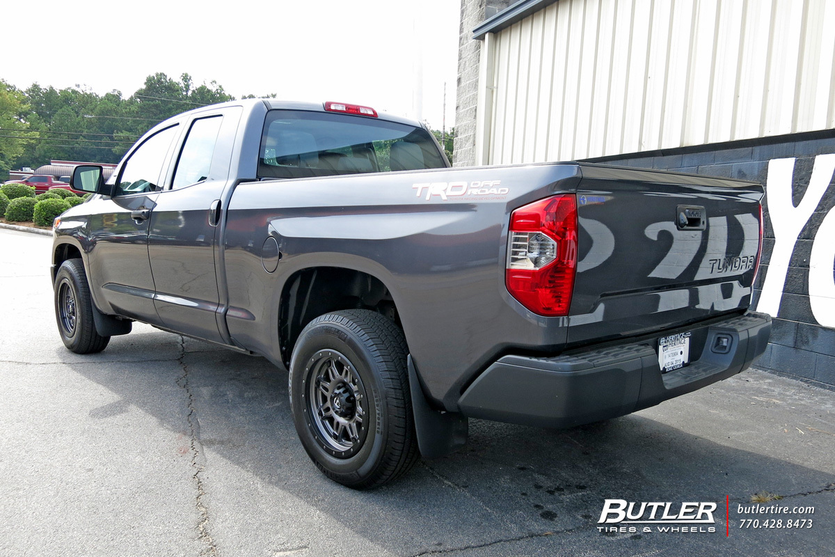 photo 3 Toyota Tundra custom wheels Fuel Hostage 18x, ET , tire size X R18. x ET 