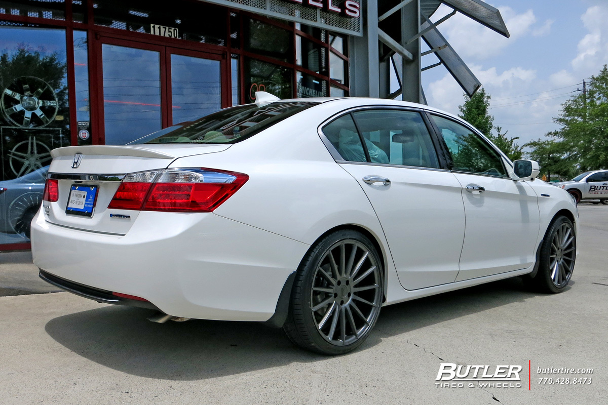 photo 3 Honda Accord custom wheels Niche Form 20x, ET , tire size X R20. x ET