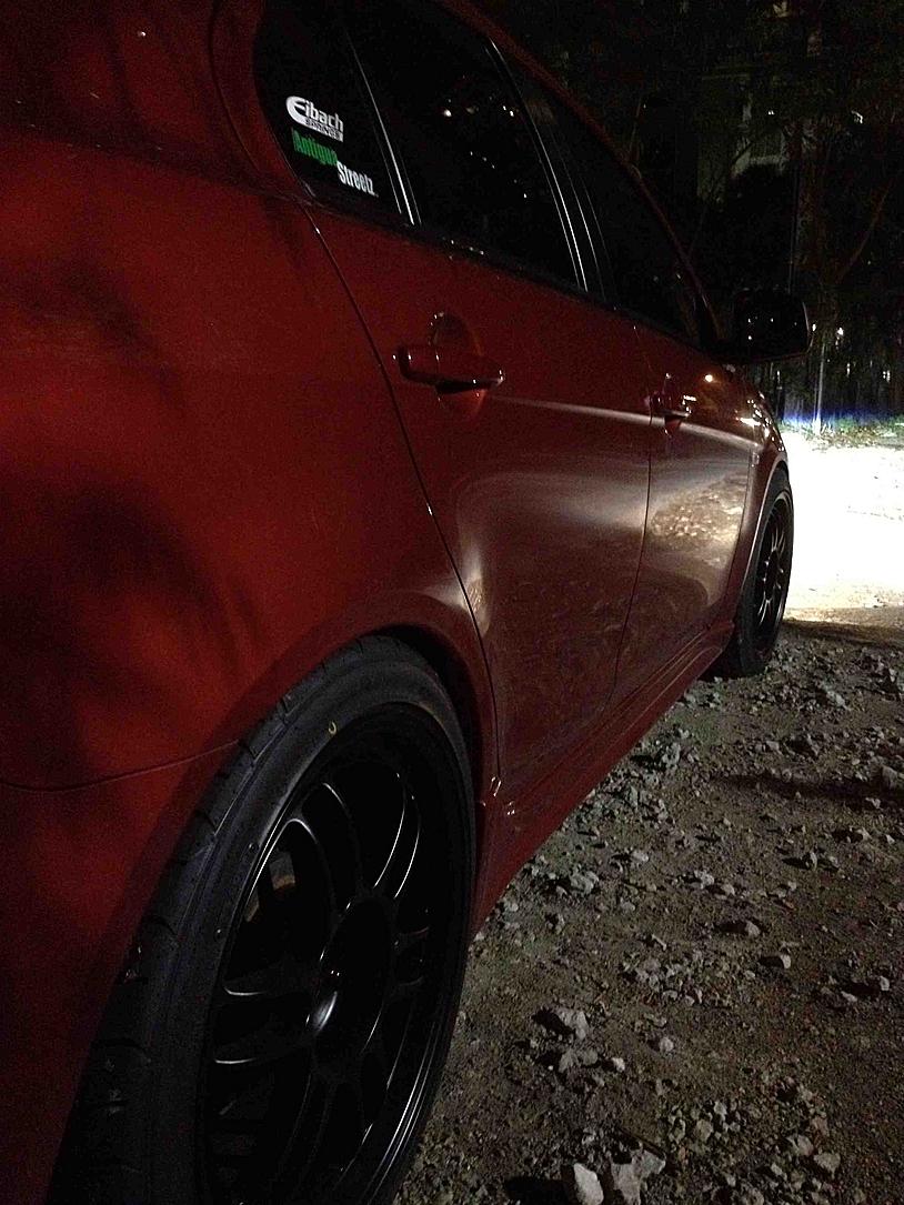 photo 3 Mitsubishi Lancer Evolution custom wheels Enkei RPF1 18x8.5, ET +30, tire size 235/40 R18. x ET 