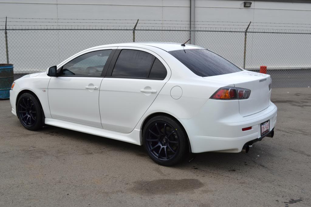 photo 1 Mitsubishi Lancer Evolution custom wheels Rota G-force 18x9.0, ET +30, tire size 235/40 R18. x ET 