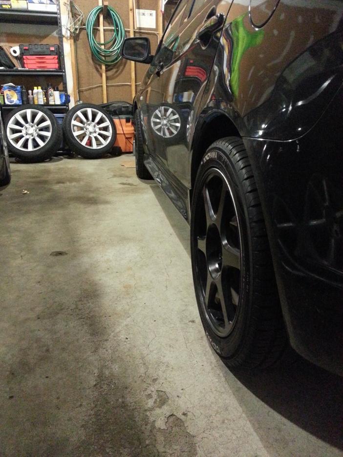 photo 3 Mitsubishi Lancer Evolution custom wheels Enkei 17x8.0, ET +35, tire size 235/45 R17. x ET