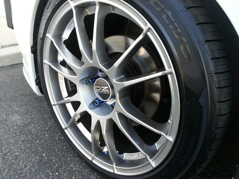 photo 5 Mitsubishi Lancer custom wheels OZ Racing UltraLeggera 18x9.0, ET +35, tire size 235/40 R18. x ET