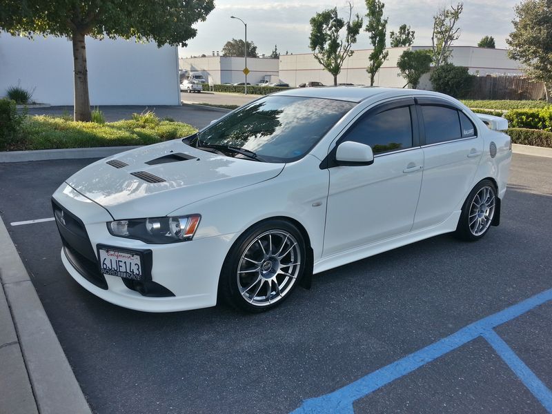 photo 1 Mitsubishi Lancer custom wheels OZ Racing UltraLeggera 18x9.0, ET +35, tire size 235/40 R18. x ET