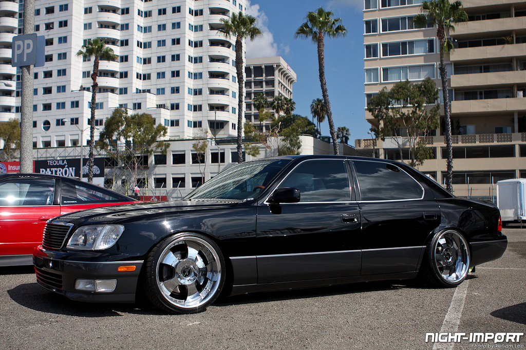 photo 2 Lexus LS 400 custom wheels Fabulous  Profound 19x9.0, ET +19, tire size 225/35 R19. 19x10.0 ET-6 235/35 R19