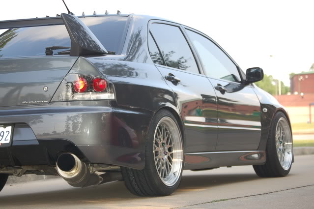 photo 3 Mitsubishi Lancer Evolution custom wheels LM Replica 18x9.5, ET +30, tire size 245/40 R18. x ET 