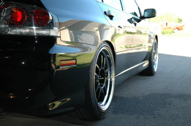 photo 2 Mitsubishi Lancer Evolution custom wheels Racing Hart 18x9.5, ET +35, tire size 245/40 R18. x ET