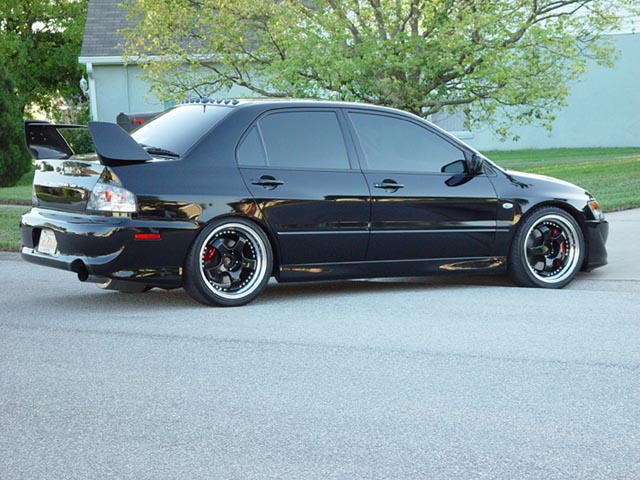 photo 4 Mitsubishi Lancer Evolution custom wheels Rota D2 18x9.0, ET +30, tire size 255/35 R18. x ET 