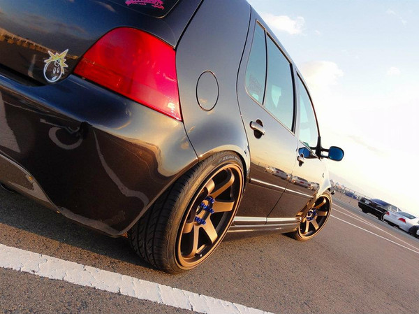 photo 1 Volkswagen Golf custom wheels Rota Grid 18x9.5, ET , tire size 215/40 R18. x ET 