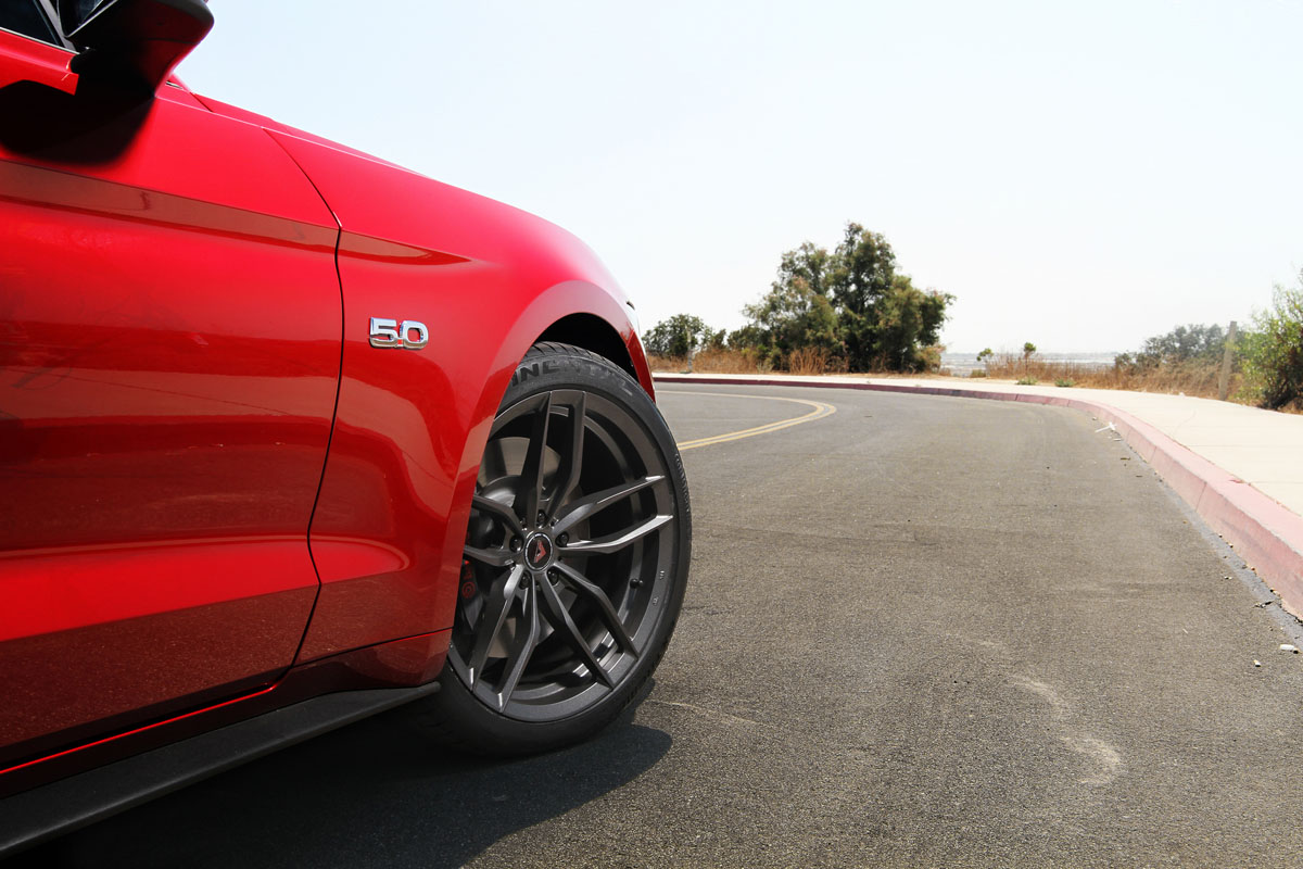 photo 4 Ford Mustang custom wheels Vorsteiner V-FF 105 20x10.0, ET +40, tire size 275/35 R20. 20x11.0 ET+40 315/35 R20