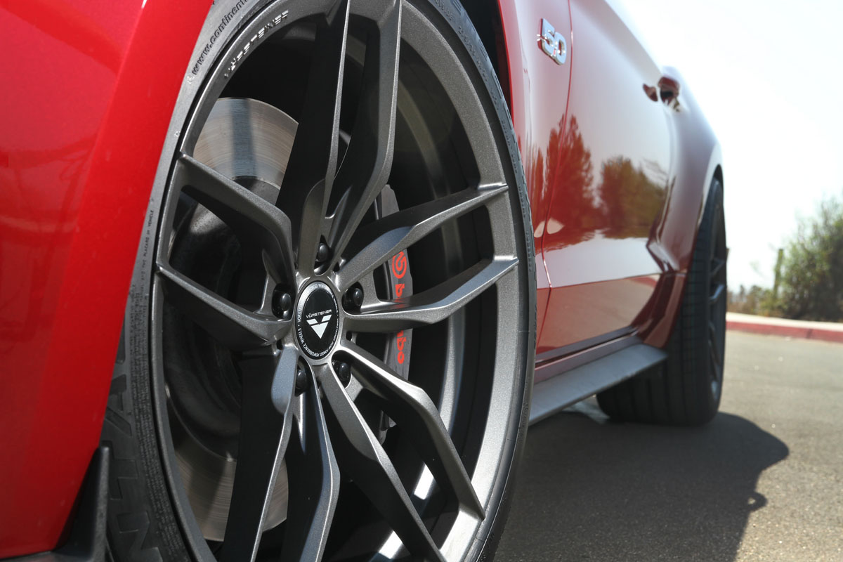 photo 1 Ford Mustang custom wheels Vorsteiner V-FF 105 20x10.0, ET +40, tire size 275/35 R20. 20x11.0 ET+40 315/35 R20