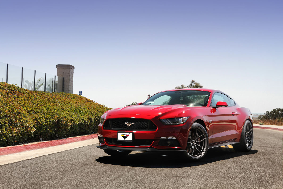 photo 5 Ford Mustang custom wheels Vorsteiner V-FF 105 20x10.0, ET +40, tire size 275/35 R20. 20x11.0 ET+40 315/35 R20