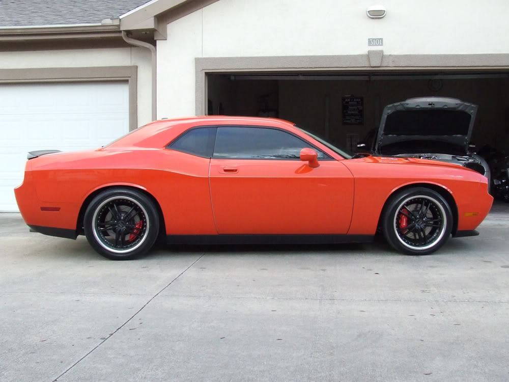 photo 2 Dodge Challenger custom wheels Avarus  AV3  20x8.5, ET +15, tire size 245/40 R20. 20x10.0 ET+25 275/40 R20