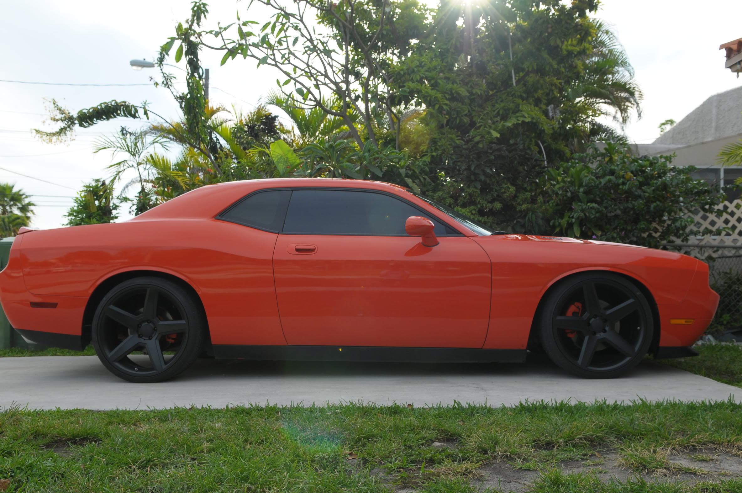 photo 2 Dodge Challenger custom wheels Option5  Model 5 22x9.0, ET , tire size 255/30 R22. 22x10.5 ET 295/25 R22