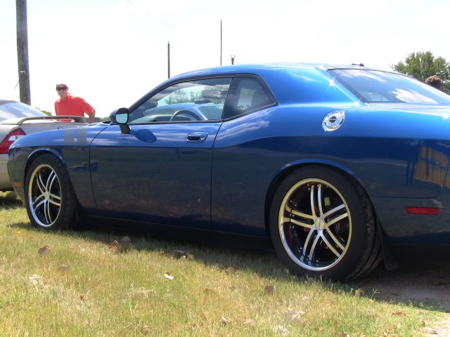 photo 2 Dodge Challenger custom wheels Vossen  VVS085 20x9.0, ET , tire size 275/45 R20. 20x10.5 ET 315/35 R20