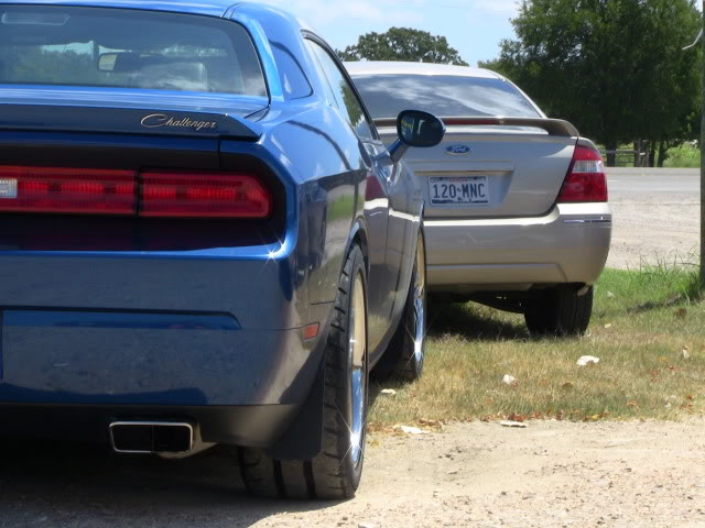 photo 3 Dodge Challenger custom wheels Vossen  VVS085 20x9.0, ET , tire size 275/45 R20. 20x10.5 ET 315/35 R20