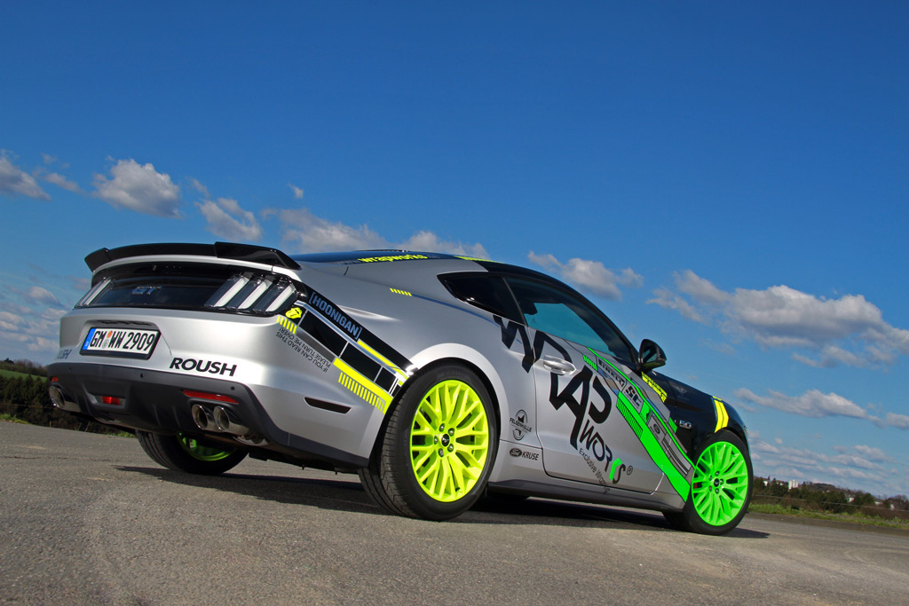 photo 4 Ford Mustang custom wheels OEM Ford Mustang 19x9.0, ET , tire size 255/40 R19. 19x9.5 ET 275/40 R19