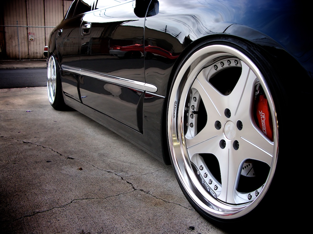photo 2 Infiniti Q45 custom wheels Leon Hardiritt Orden 20x9.5, ET +1, tire size 235/35 R20. 20x11.0 ET+6 255/35 R20