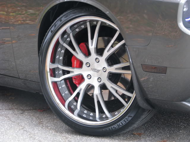 photo 4 Dodge Challenger custom wheels USW Kingpin 22x9.5, ET , tire size 265/35 R22. x ET 315/30 R