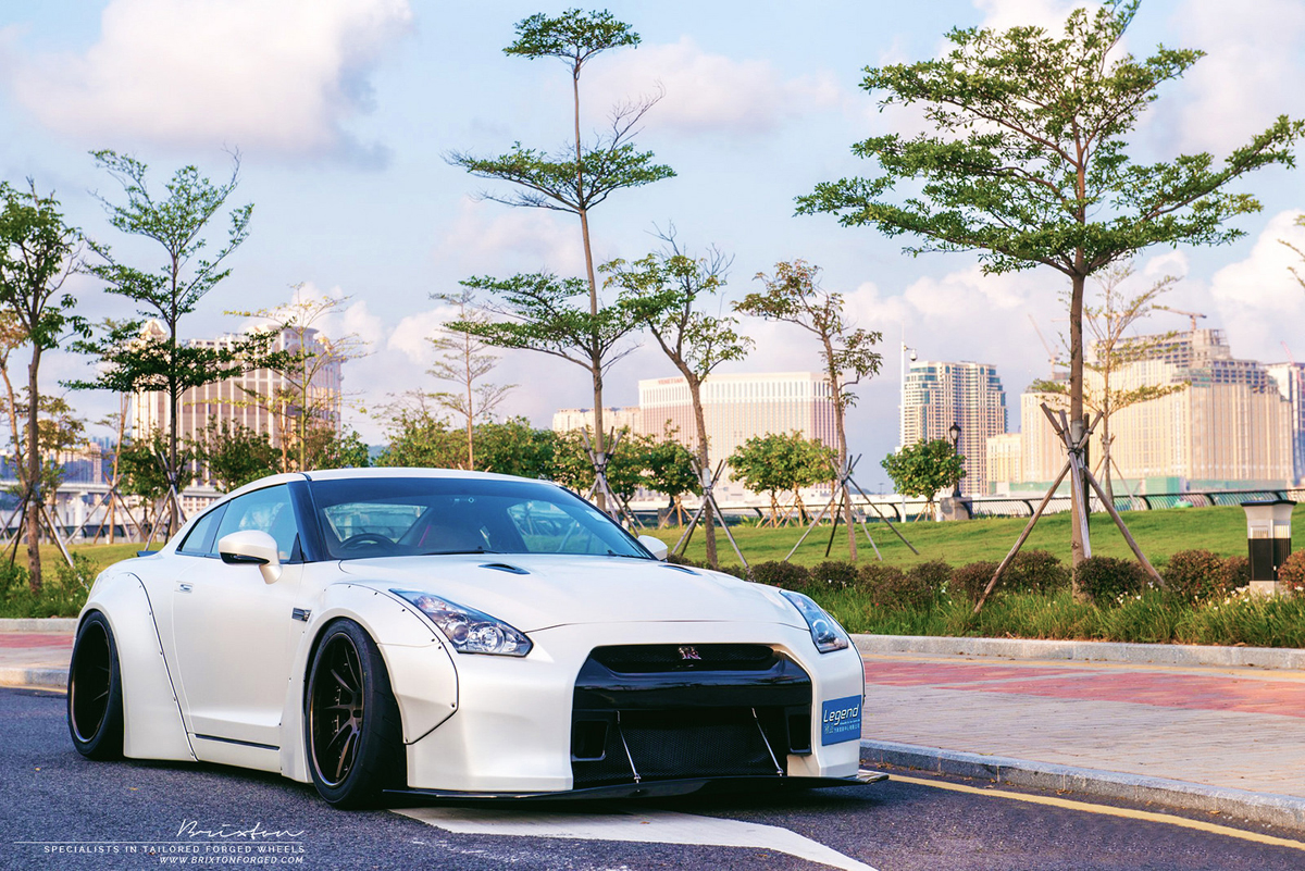 photo 2 Nissan GT-R custom wheels Brixton R10D Monaco 20x11.0, ET , tire size X R20. 20x12.0 ET 