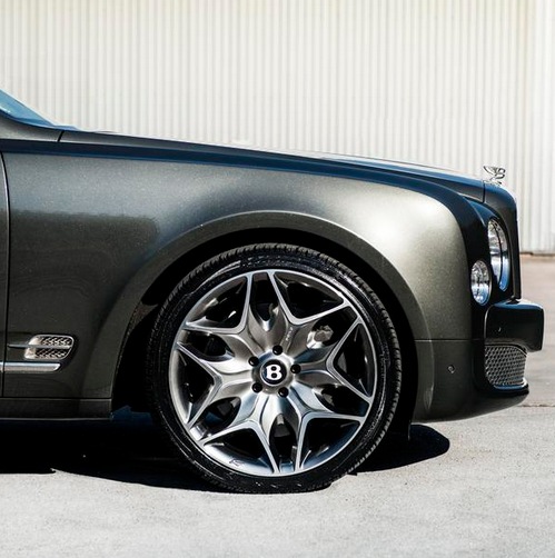 photo 2 Bentley Mulsanne custom wheels Kahn Split 6 22x9.5, ET , tire size X R22. x ET 