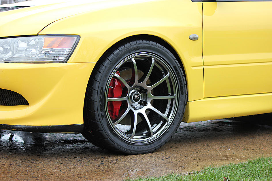 photo 2 Mitsubishi Lancer Evolution custom wheels Rota G-Force 18x9.0, ET +30, tire size 265/35 R18. x ET 