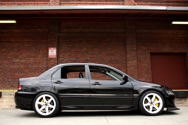 photo 1 Mitsubishi Lancer Evolution custom wheels Rota Grid 18x9.5, ET , tire size 265/35 R18. x ET