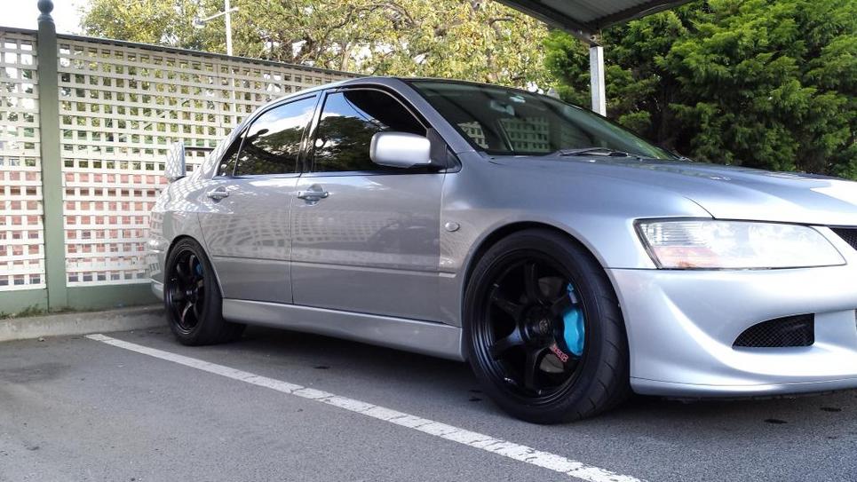 photo 1 Mitsubishi Lancer Evolution custom wheels Gramlight 57DR 18x9.5, ET +22, tire size 265/35 R18. 18x9.5 ET+38 