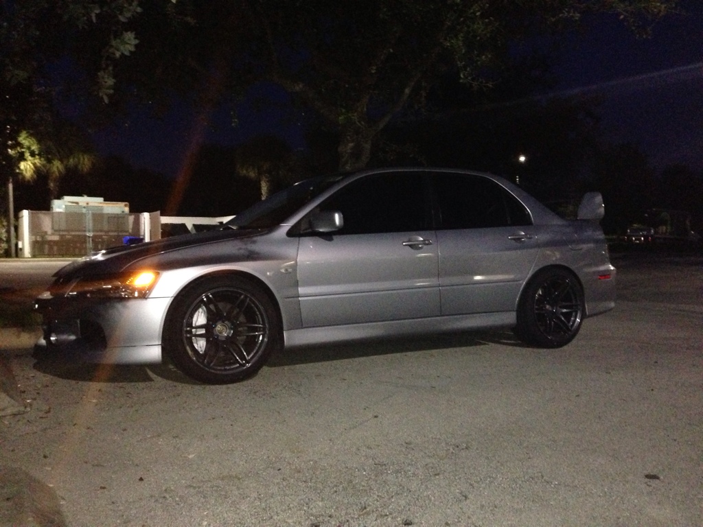photo 1 Mitsubishi Lancer Evolution custom wheels Cosmis Racing MR2 18x9.5, ET +15, tire size 245/40 R18. x ET