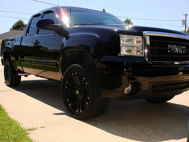 photo 2 GMC Sierra 2500HD custom wheels   22x, ET , tire size 305/40 R22. x ET 