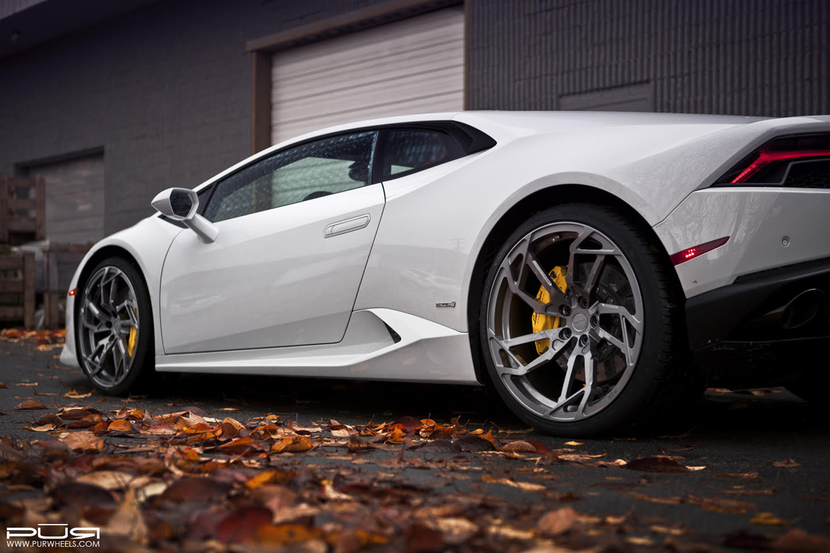 photo 1 Lamborghini Huracan custom wheels PUR RS05 20x9.0, ET , tire size X R20. 21x12.5 ET 