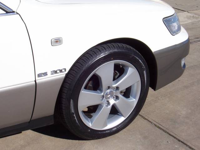 photo 3 Lexus ES 300 custom wheels OEM Toyota Aurion 17x, ET , tire size 225/50 R17. x ET 