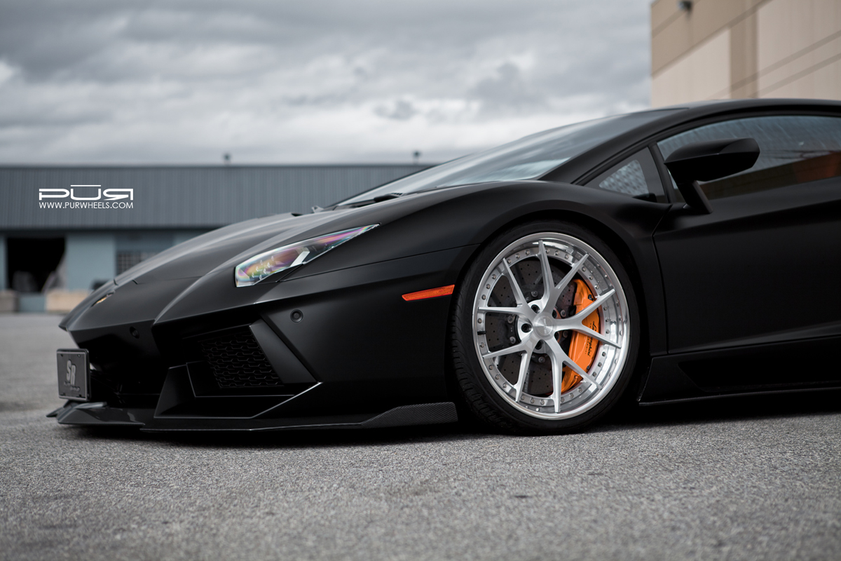 photo 4 Lamborghini Aventador custom wheels PUR LX04.V3 20x9.0, ET , tire size X R20. 21x12.5 ET 