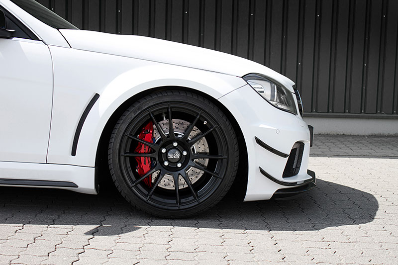 photo 2 Mercedes-Benz AMG C custom wheels OZ Racing Superleggera 19x10.0, ET , tire size X R19. 19x11.0 ET 