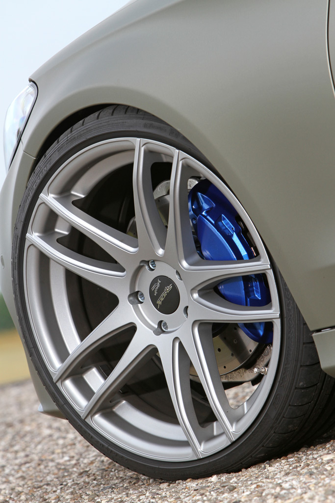 photo 2 Mercedes-Benz C-Class custom wheels Barracuda Racing  Shoxx 20x9.0, ET , tire size 235/30 R20. 20x10.5 ET 275/25 R20
