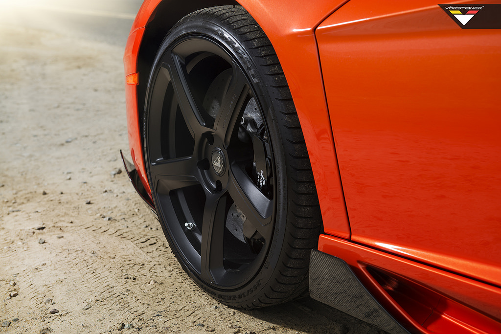 photo 5 Lamborghini Aventador custom wheels Vorsteiner VSE-005 20x9.0, ET , tire size 255/30 R20. 21x13.0 ET 355/25 R21