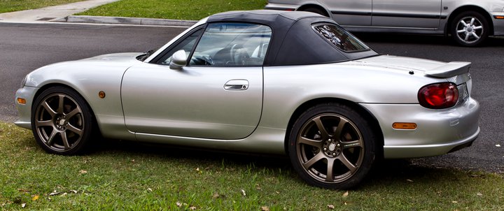 photo 1 Mazda MX-5 Miata custom wheels Work Emotion XT7 17x8.0, ET +32, tire size 215/40 R17. 17x9.0 ET+38 235/40 R17