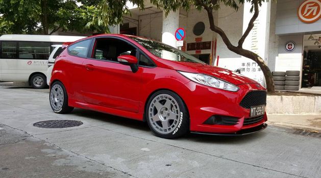photo 1 Ford Fiesta custom wheels Turbomac  17x8.0, ET +42, tire size X R17. x ET 